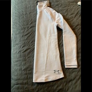 NEW!!!! Girls Medium Under Armour Shirt